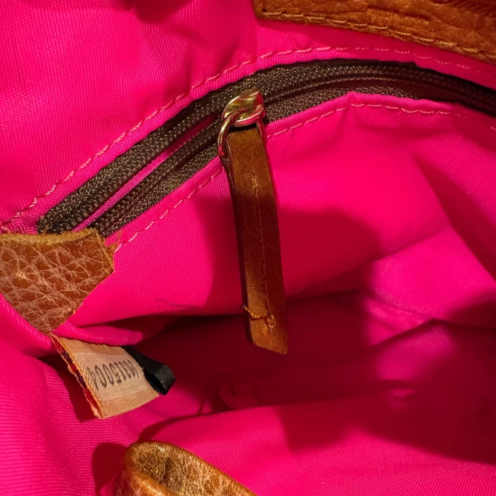 Dooney & Bourke Black Nylon Letter Carrier Crossbody Pink Lining - Picture 7 of 7